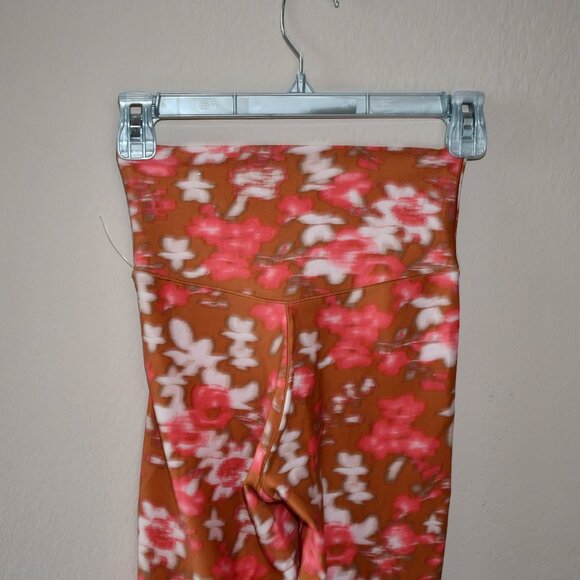 Offline by Aerie Real Me Multicolor Floral Fold over 7/8 Leggings Hi Rise Size M - Picture 6 of 6